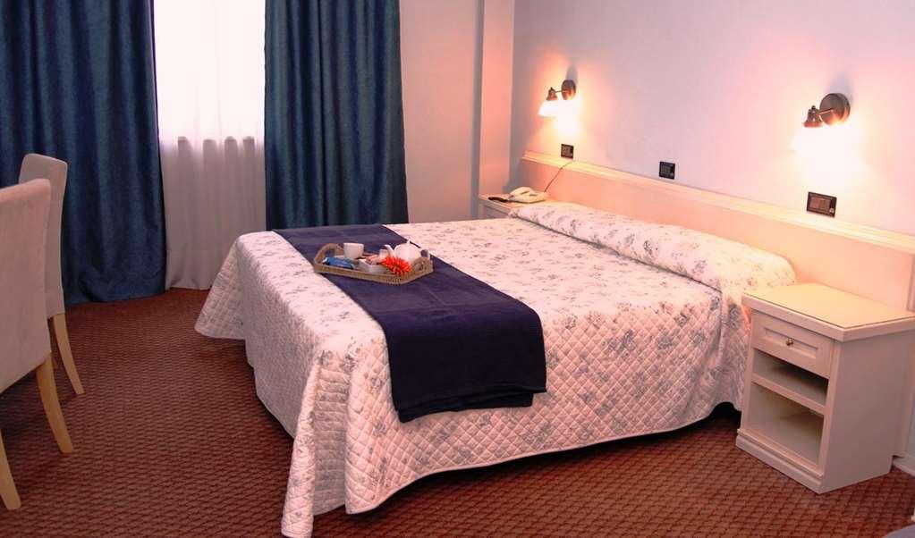 Il Grifo Hotel E Bisteccheria Toscana Montepulciano Stazione Chambre photo