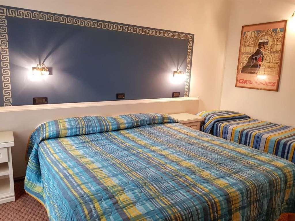 Il Grifo Hotel E Bisteccheria Toscana Montepulciano Stazione Chambre photo