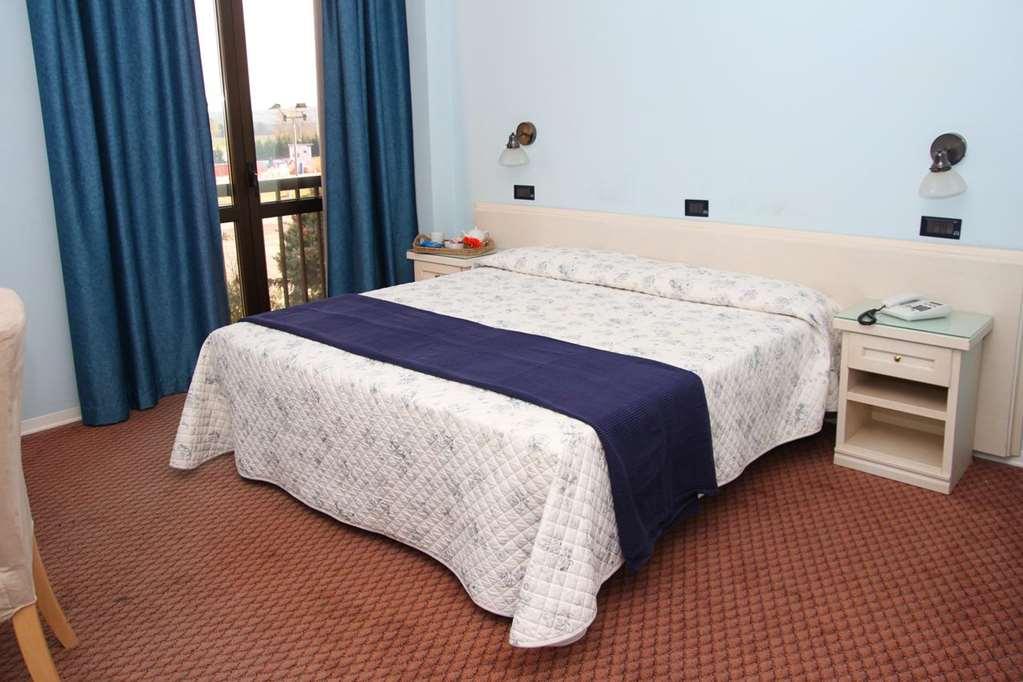Il Grifo Hotel E Bisteccheria Toscana Montepulciano Stazione Chambre photo