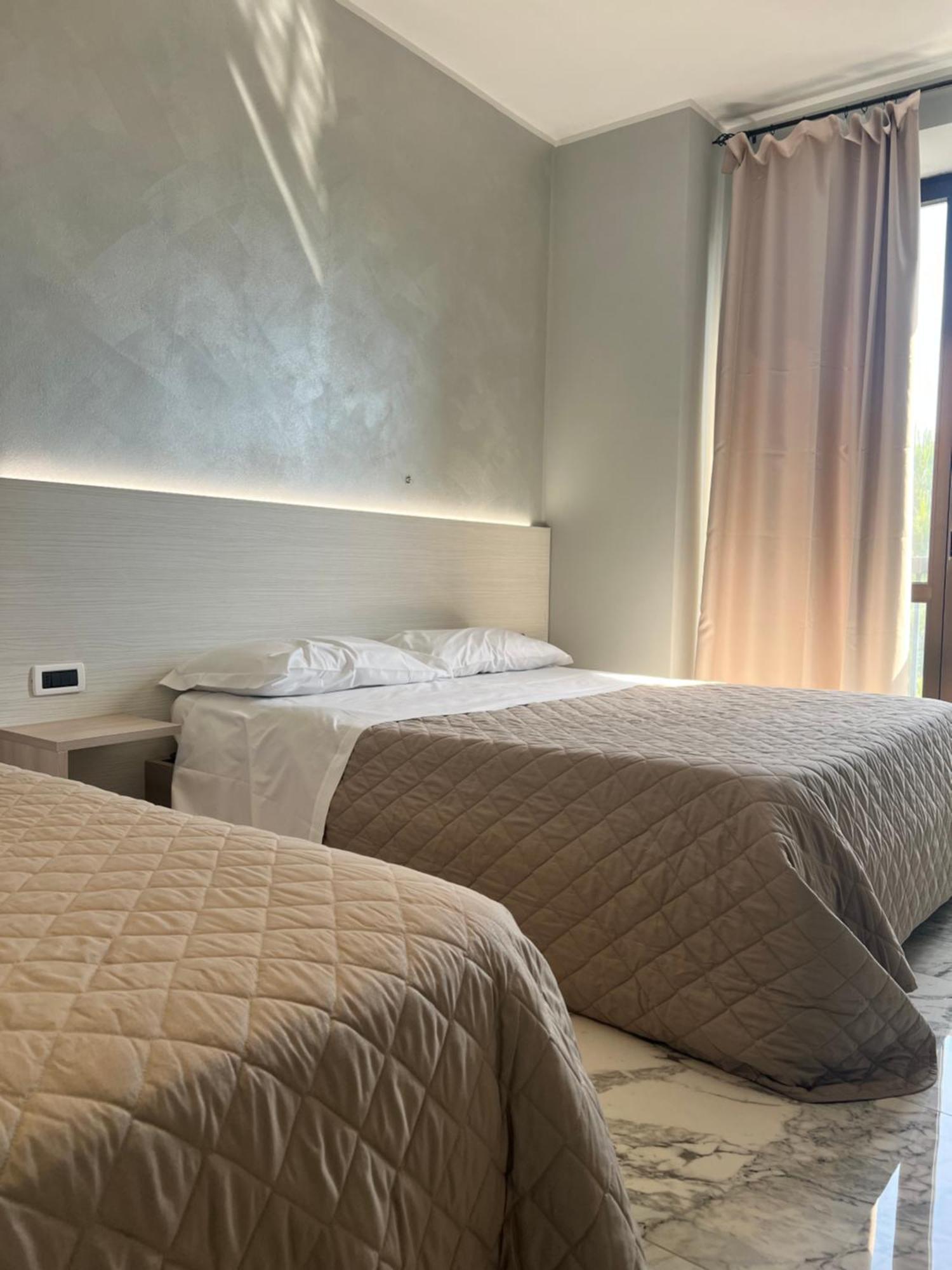 Il Grifo Hotel E Bisteccheria Toscana Montepulciano Stazione Extérieur photo